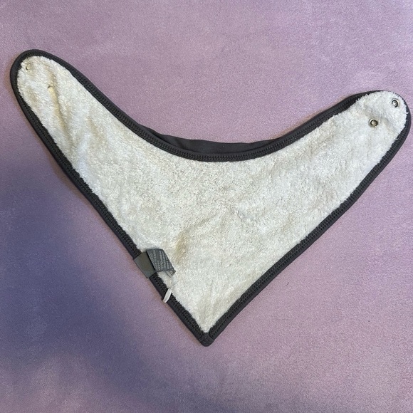 Kyte BABY Grey Bib - Picture 2 of 2